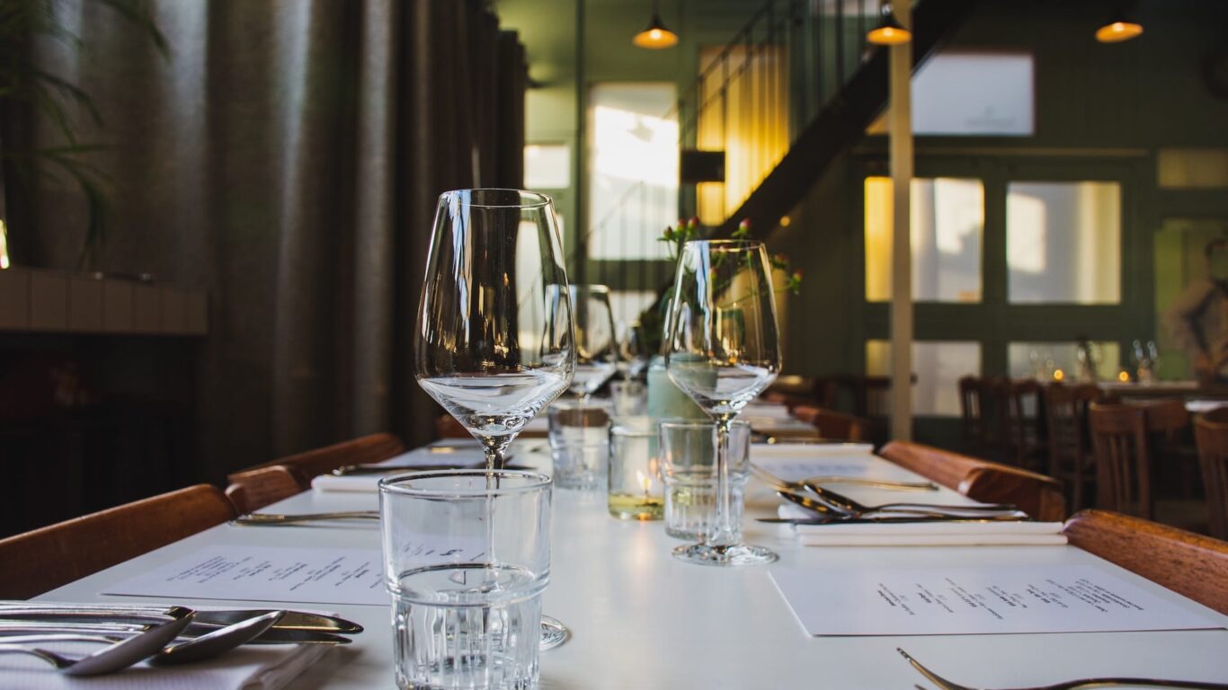 hitec-dining-3